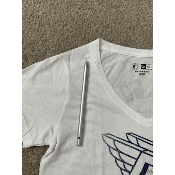 New Era Cleveland Guardian Baseball Ombré Fade T-shirt Women Size Small NEW Nwts - Picture 7 of 11